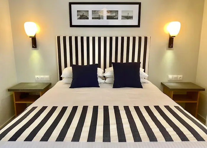 Bruskos & Hotel Agios Georgios (Corfu)