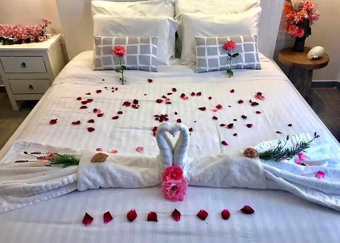 Bruskos & Hotel Agios Georgios (Corfu)