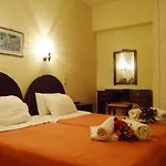 Hotel Bruskos & 3*