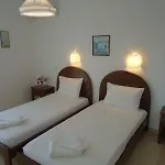 Bruskos & Hotel 3*
