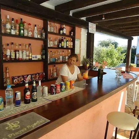 Bruskos & Hotel Ágios Geórgios