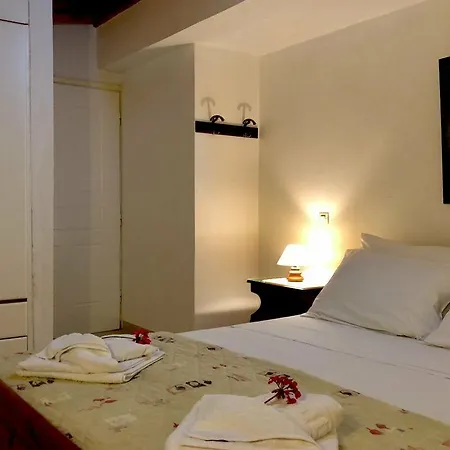 Bruskos & Hotel Ágios Geórgios