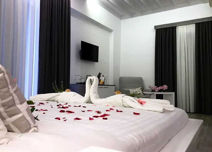 Bruskos & Otel