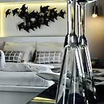 Hotel Bruskos & 3*
