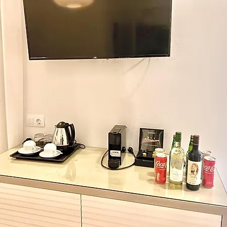 Hotel Bruskos &