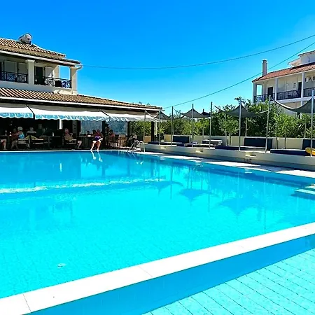 Bruskos & Hotel 3*