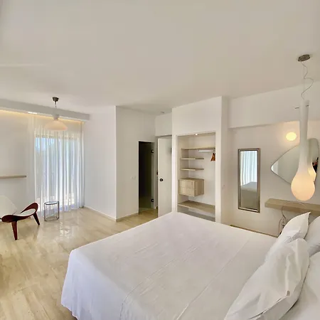 Bruskos & Hotel Agios Georgios (Corfu)