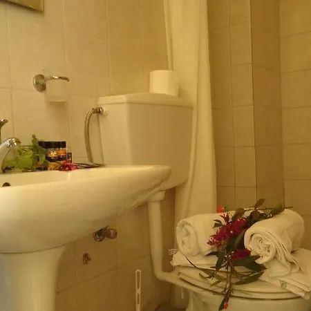 Bruskos & Hotel Agios Georgios (Corfu)