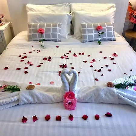 Bruskos & Hotel Agios Georgios (Corfu)