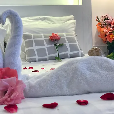 Bruskos & Hotel 3*