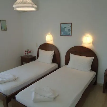Bruskos Hotel 3*