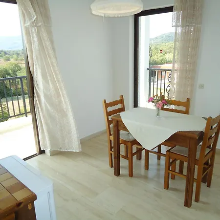 Hotel Bruskos 3*