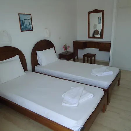 Bruskos Hotel 3*